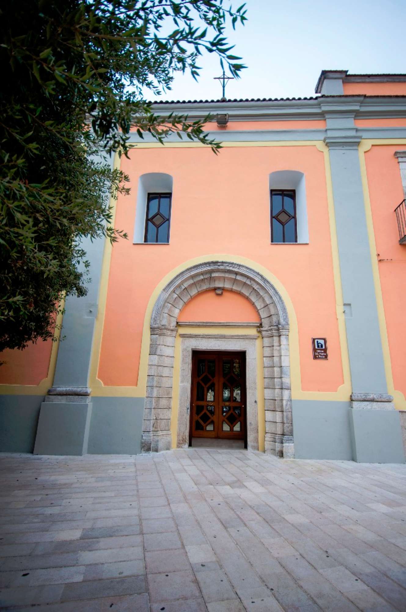 Fronte chiesa